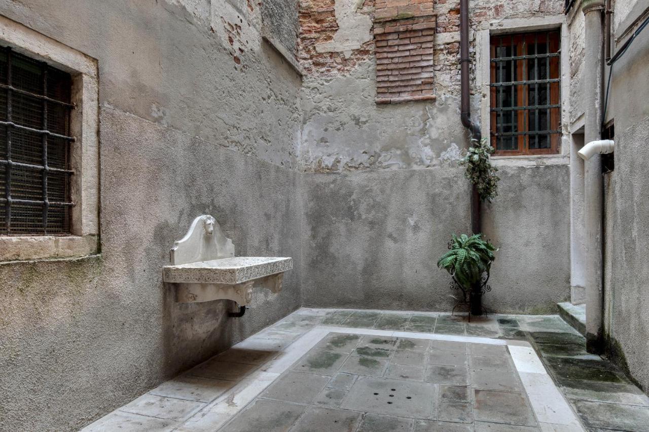 Canal View Suite In Rialto By Wonderful Italy ヴェネツィア エクステリア 写真